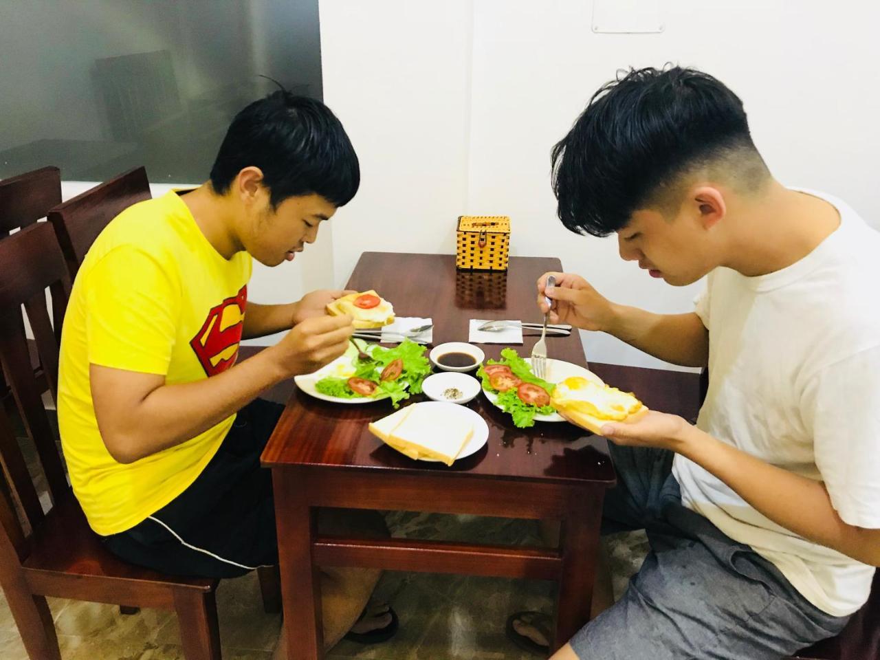 Hưng Long Hostel Huế Ngoại thất bức ảnh